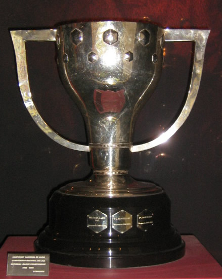 20120313071806-trofeo-liga-espanola-futbol.jpg